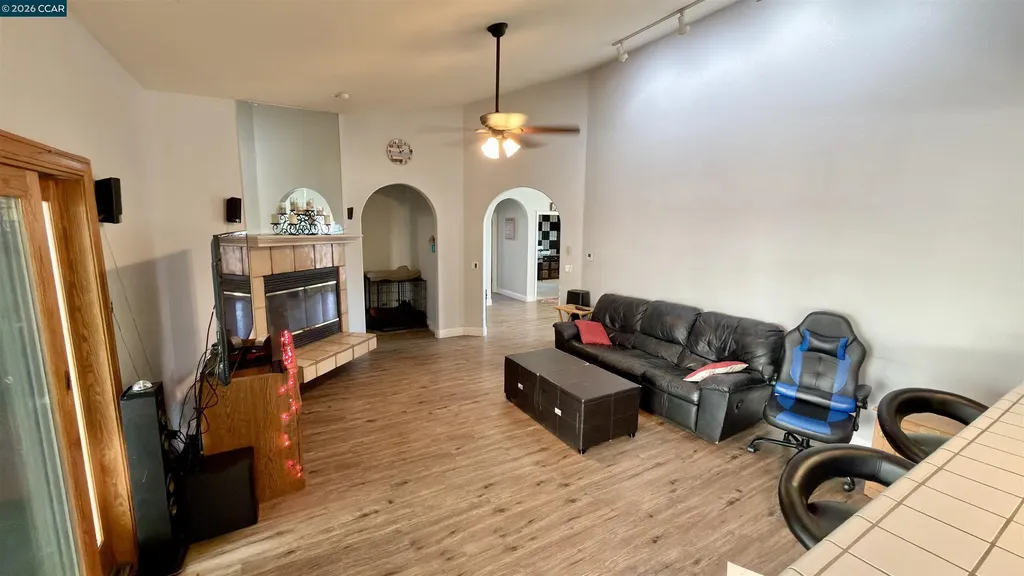 5593 Edgeview Drive Discovery Bay CA 94505