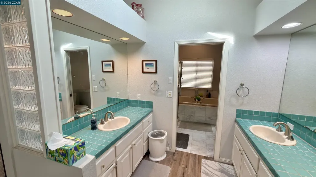 5593 Edgeview Drive Discovery Bay CA 94505