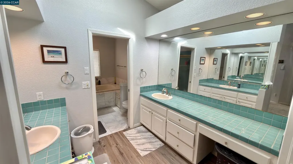 5593 Edgeview Drive Discovery Bay CA 94505