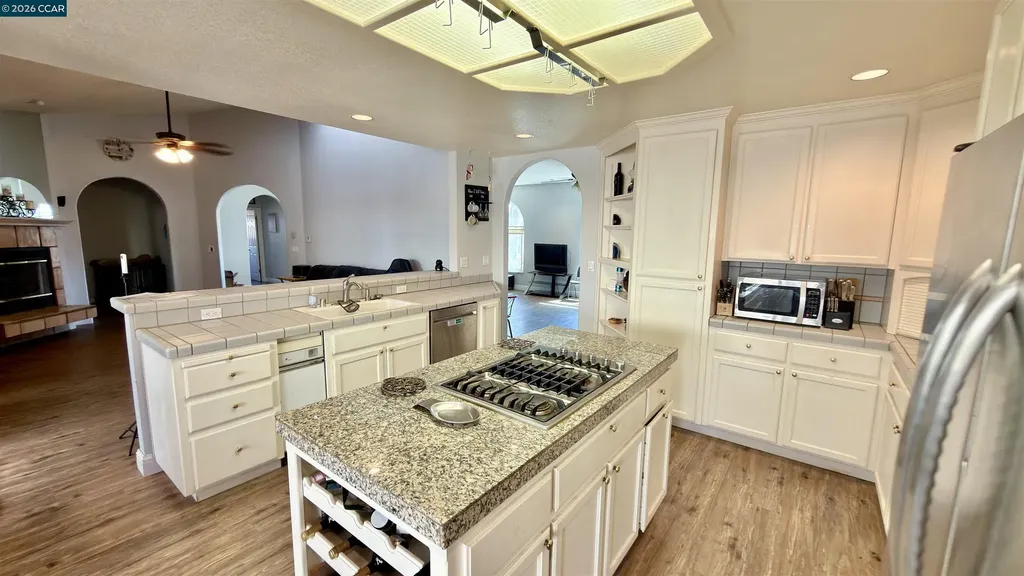 5593 Edgeview Drive Discovery Bay CA 94505