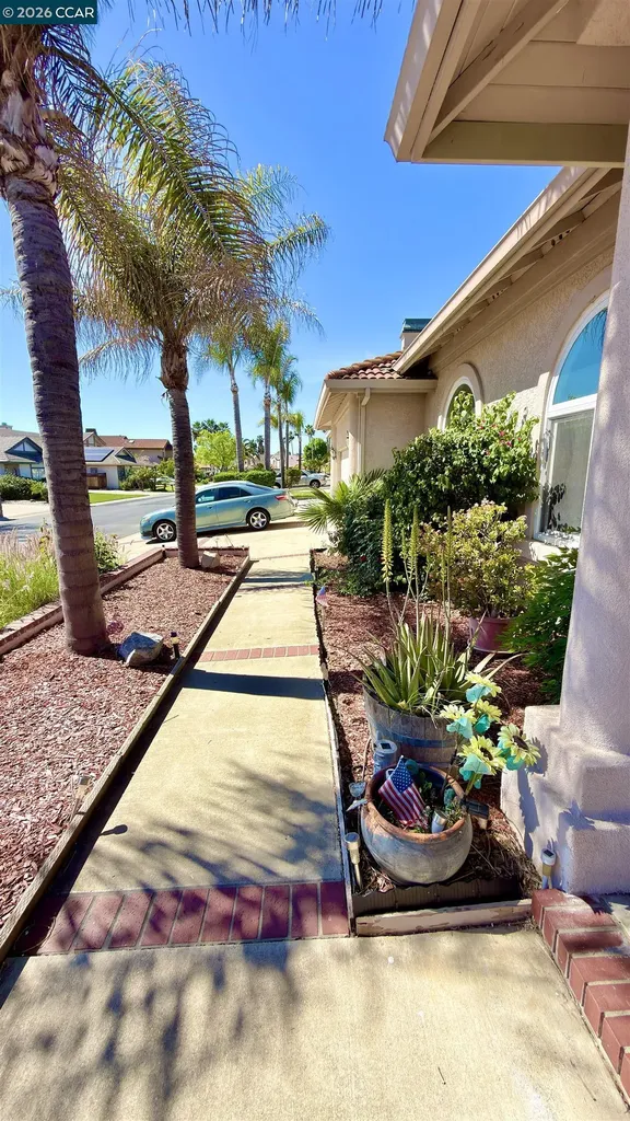 5593 Edgeview Drive Discovery Bay CA 94505