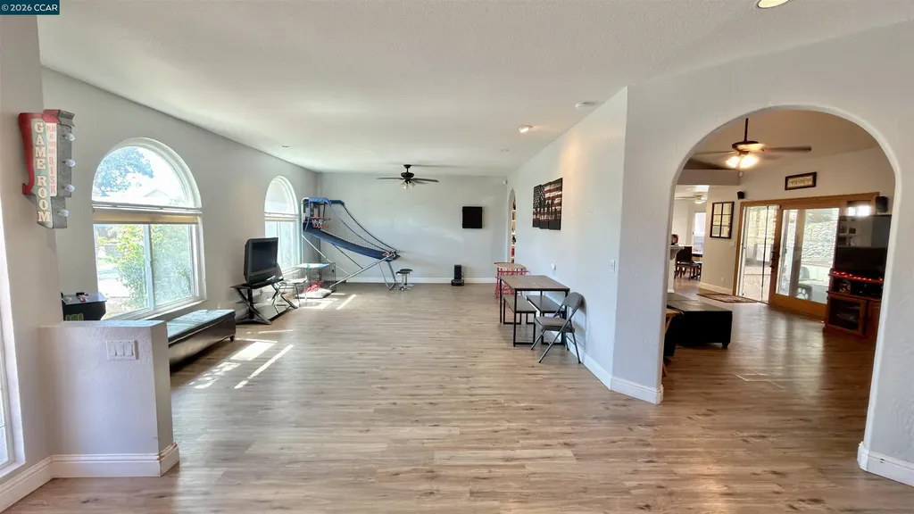 5593 Edgeview Drive Discovery Bay CA 94505