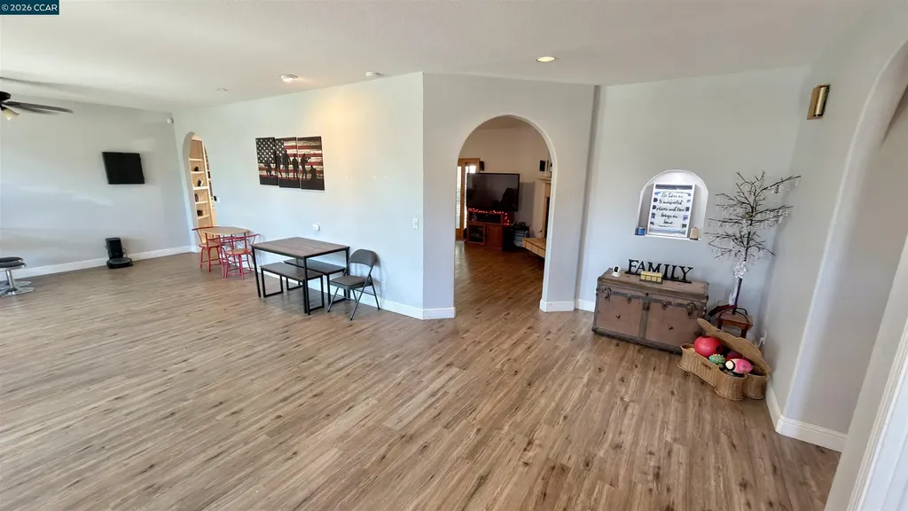 5593 Edgeview Drive Discovery Bay CA 94505