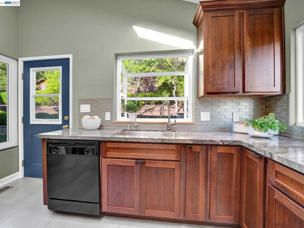 38590 Canyon Heights Drive Fremont CA 94536