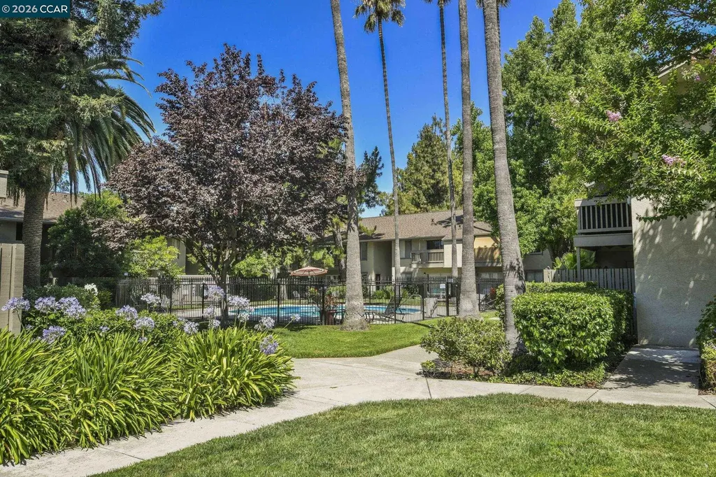 2560 Walnut Boulevard Walnut Creek CA 94596