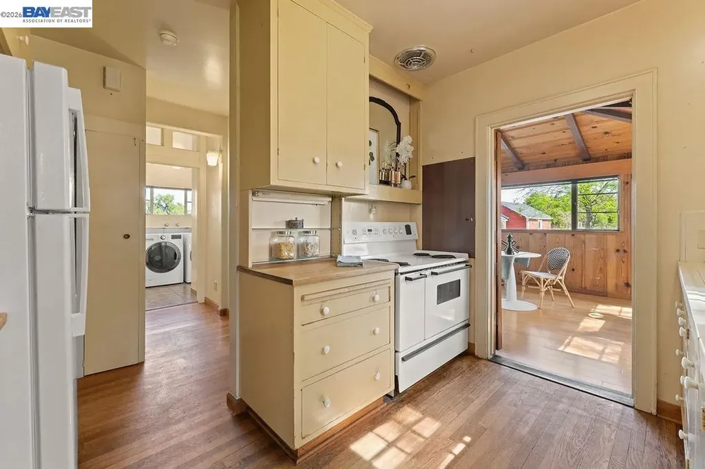 1972 Livermore Avenue Livermore CA 94550