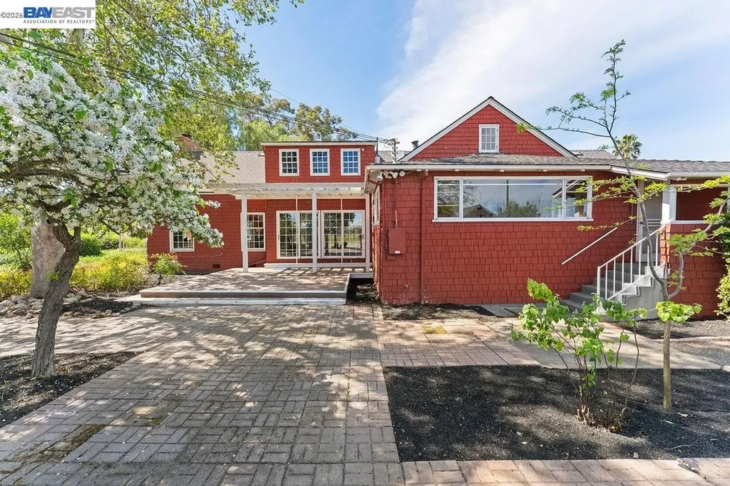 1972 Livermore Avenue Livermore CA 94550