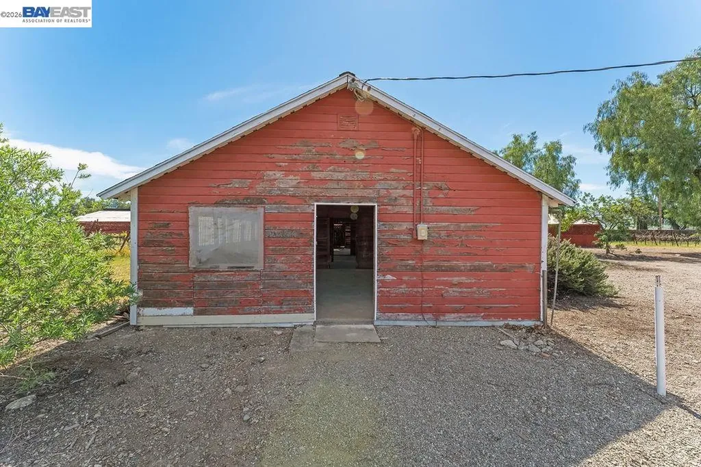 1972 Livermore Avenue Livermore CA 94550
