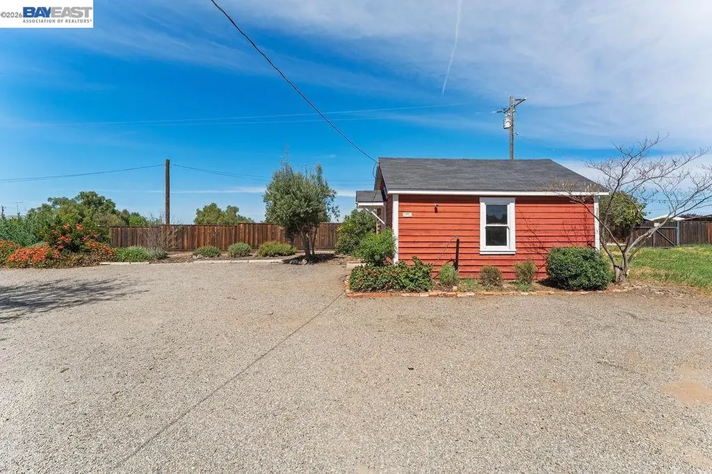 1972 Livermore Avenue Livermore CA 94550