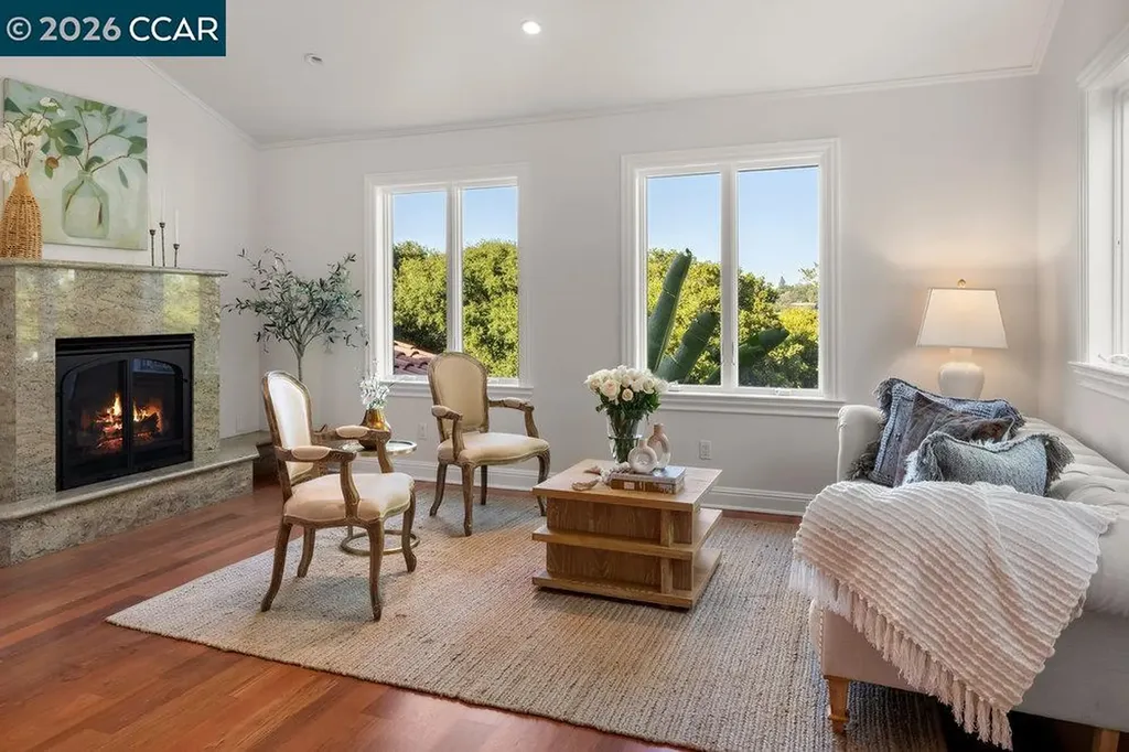 128 Oak Road Orinda CA 94563