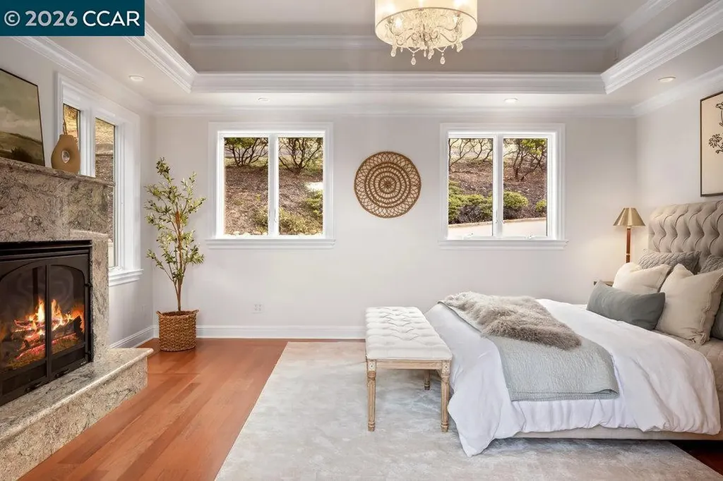 128 Oak Road Orinda CA 94563