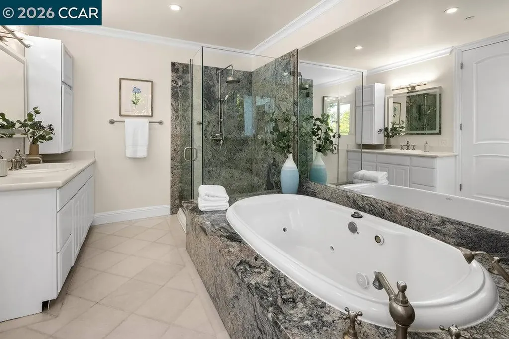 128 Oak Road Orinda CA 94563