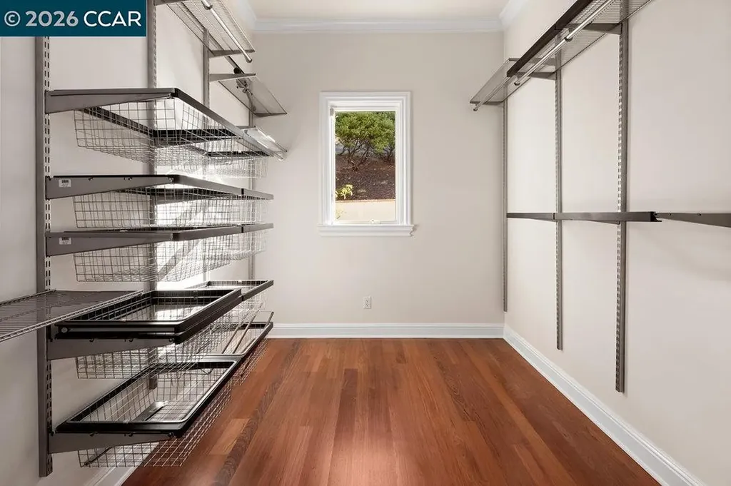 128 Oak Road Orinda CA 94563