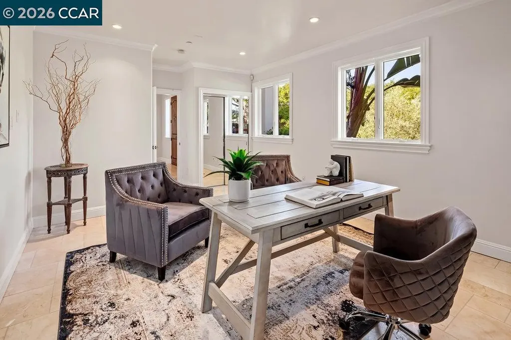 128 Oak Road Orinda CA 94563
