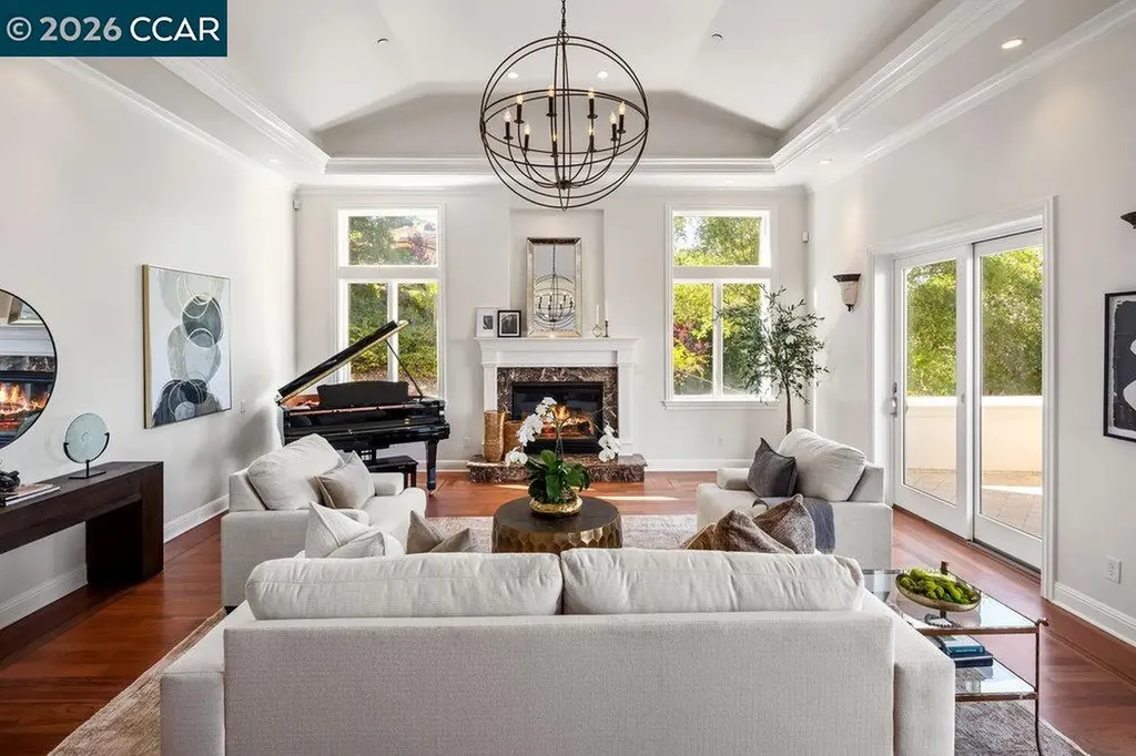 128 Oak Road Orinda CA 94563