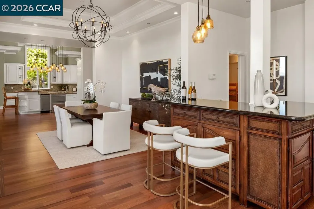 128 Oak Road Orinda CA 94563