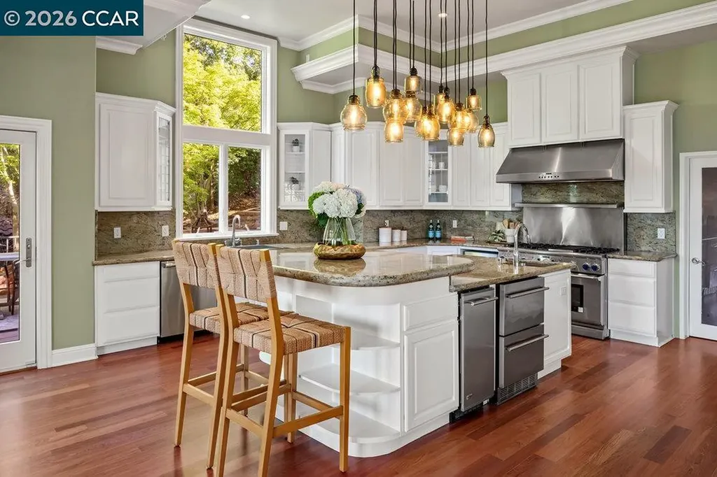 128 Oak Road Orinda CA 94563