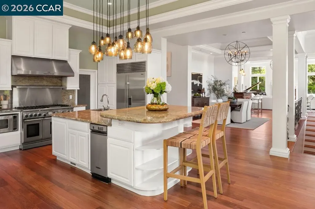 128 Oak Road Orinda CA 94563