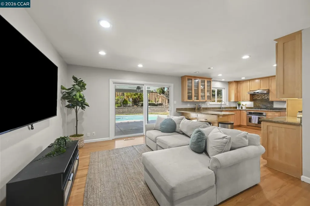 203 Virginia Circle Martinez CA 94553
