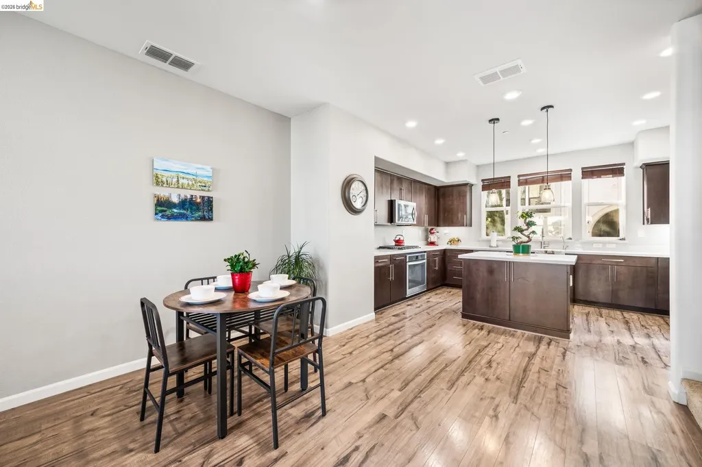 1280 Gusty Loop #4 Livermore CA 94550