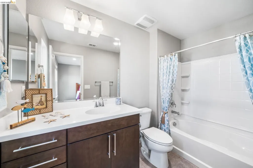 1280 Gusty Loop #4 Livermore CA 94550