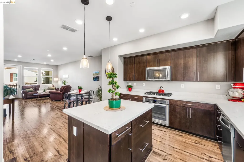 1280 Gusty Loop #4 Livermore CA 94550
