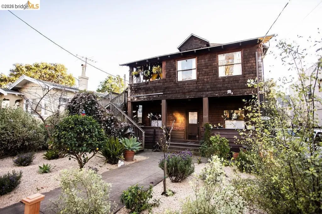 219 John Street Oakland CA 94611