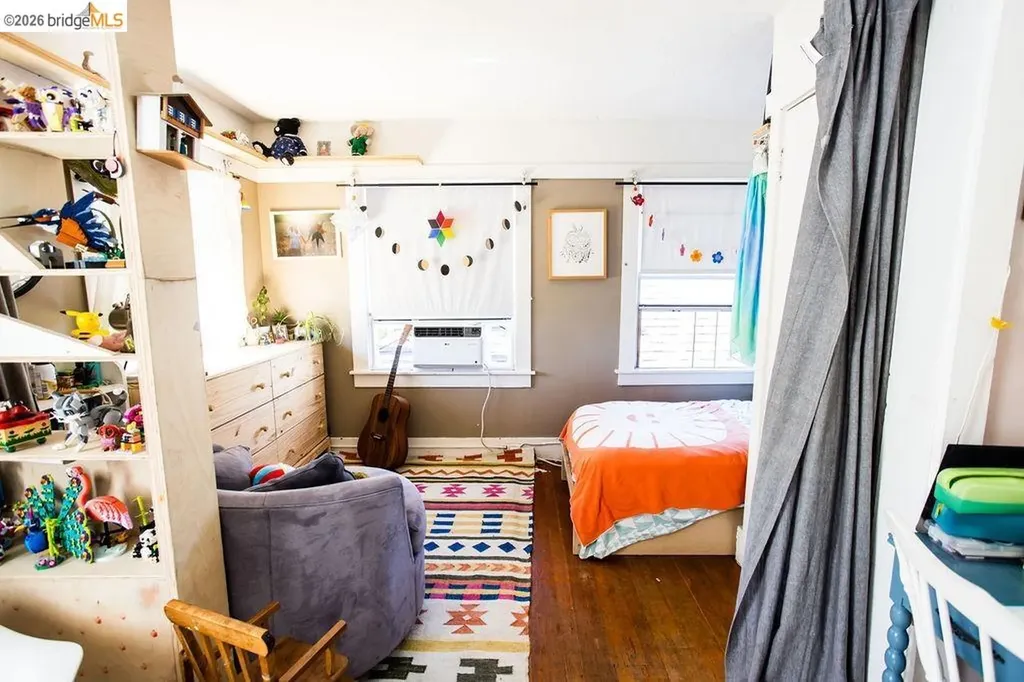 219 John Street Oakland CA 94611