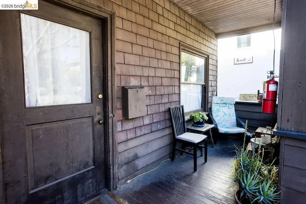 219 John Street Oakland CA 94611