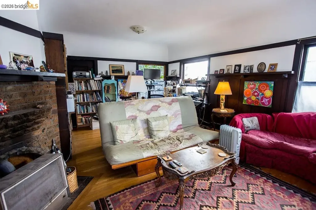 219 John Street Oakland CA 94611