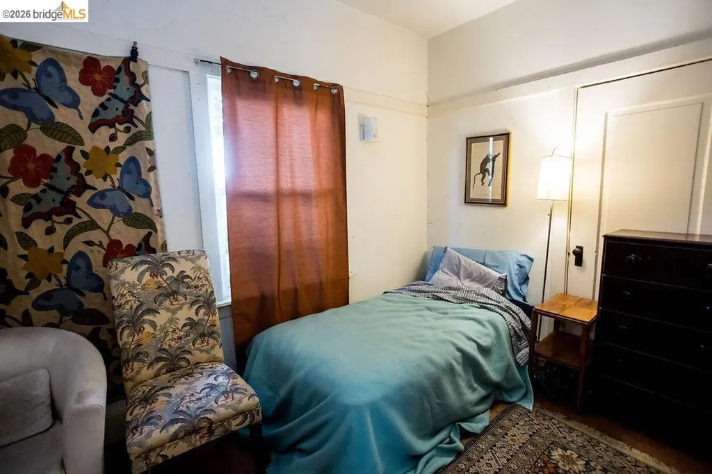 219 John Street Oakland CA 94611