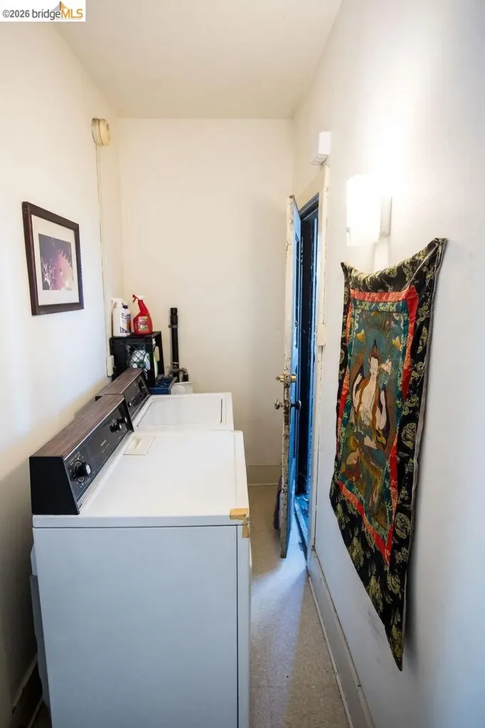 219 John Street Oakland CA 94611