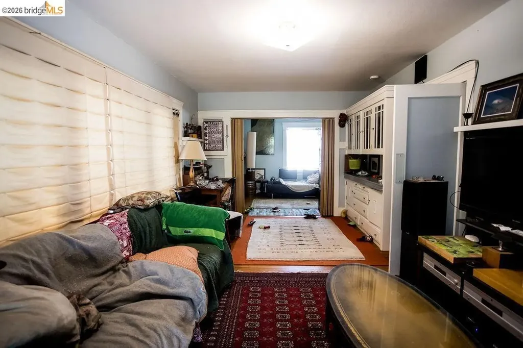 219 John Street Oakland CA 94611