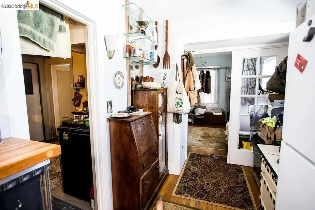219 John Street Oakland CA 94611