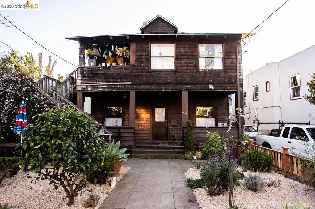 219 John Street Oakland CA 94611