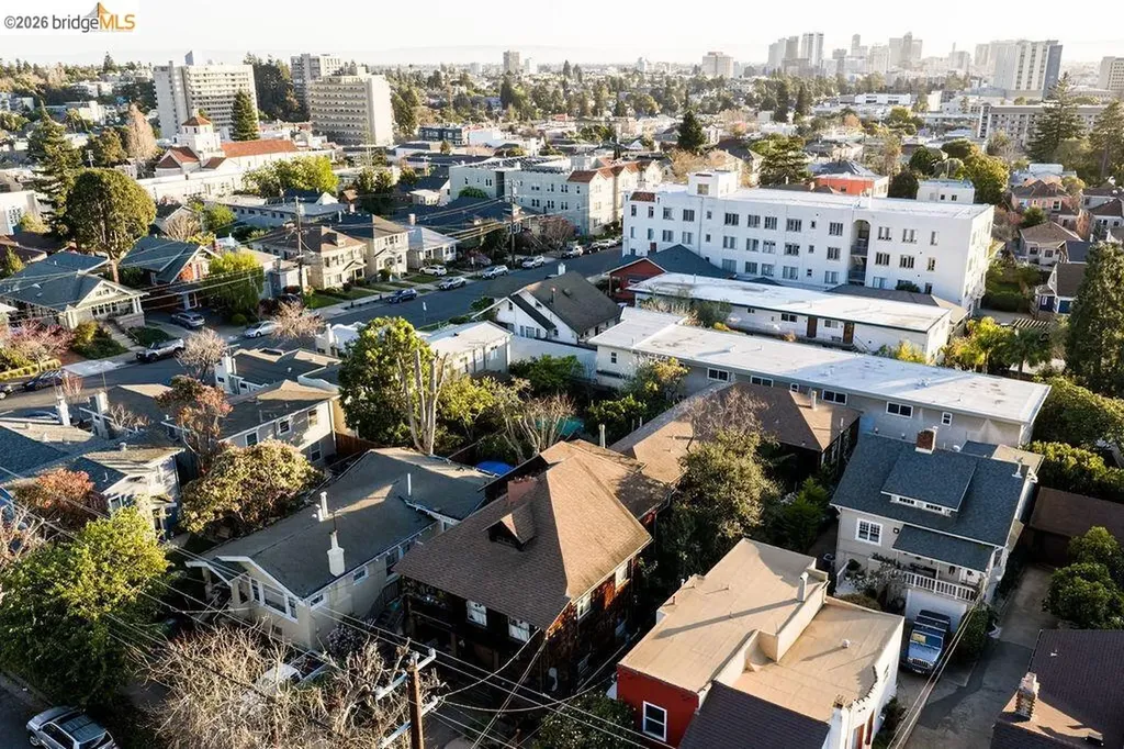 219 John Street Oakland CA 94611