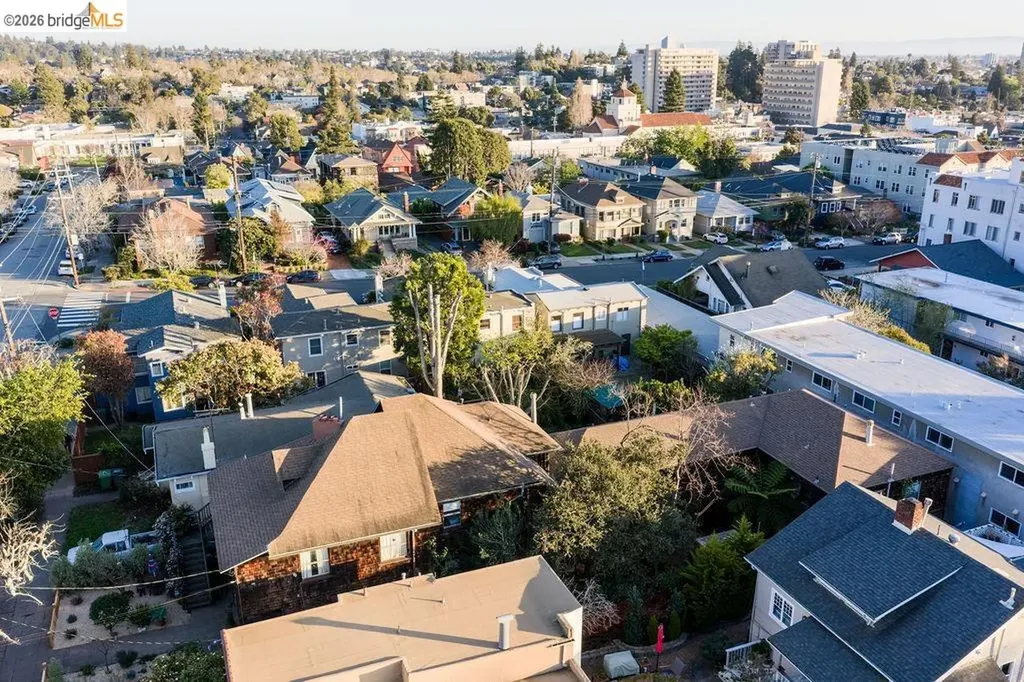 219 John Street Oakland CA 94611