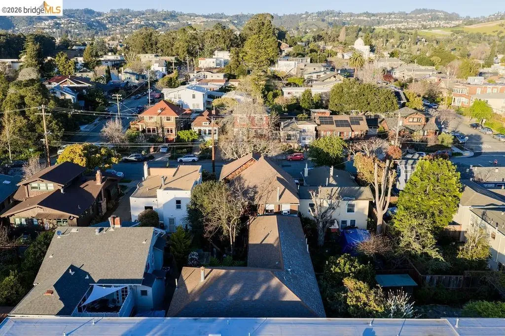 219 John Street Oakland CA 94611