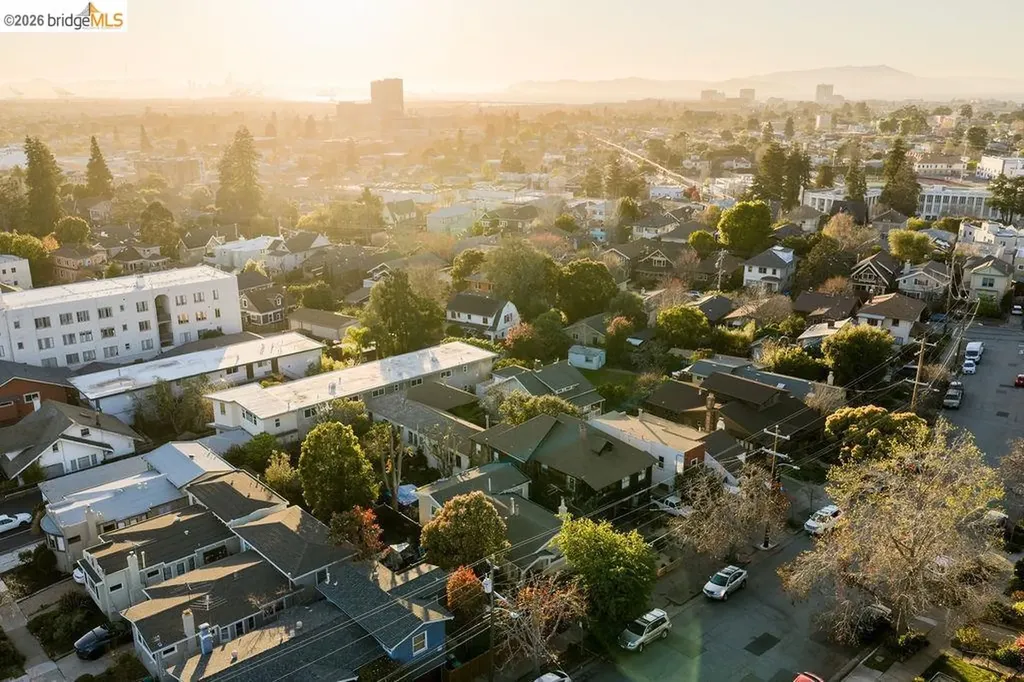 219 John Street Oakland CA 94611