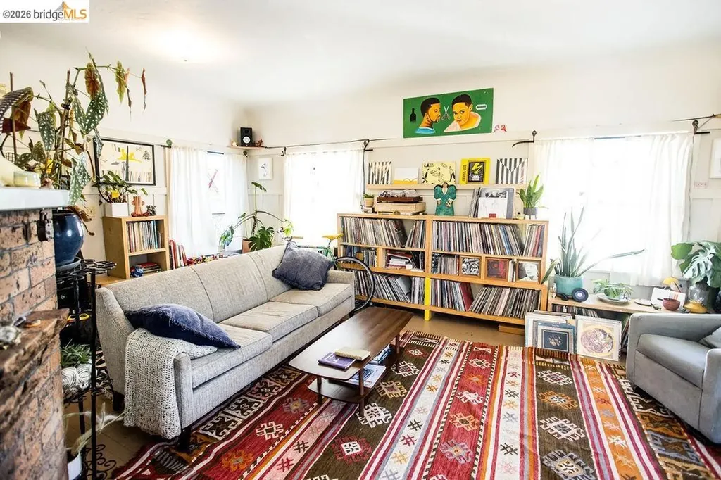 219 John Street Oakland CA 94611