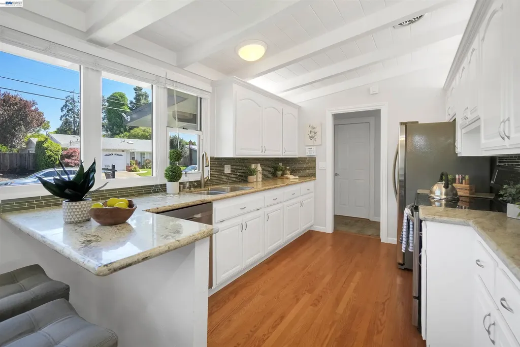 278 Saint Andrews Street Hayward CA 94544