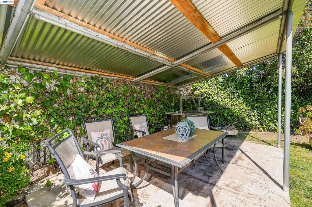 278 Saint Andrews Street Hayward CA 94544