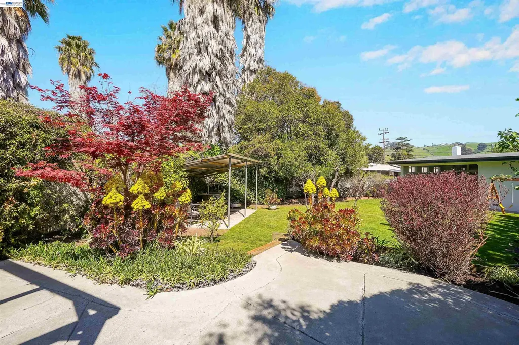 278 Saint Andrews Street Hayward CA 94544