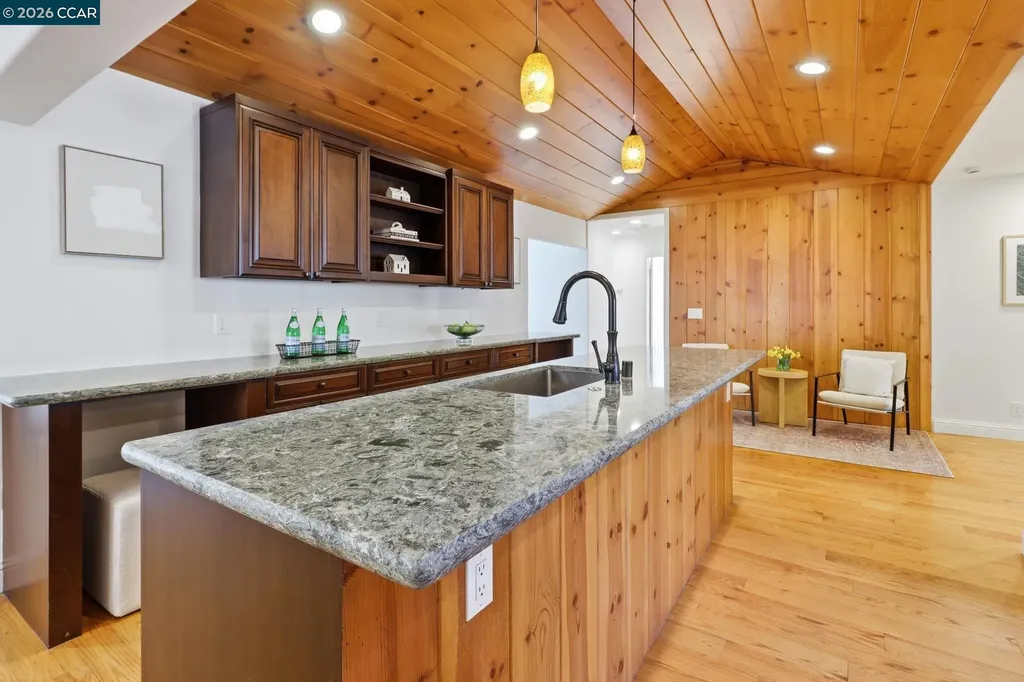 1124 Sanders Drive Moraga CA 94556