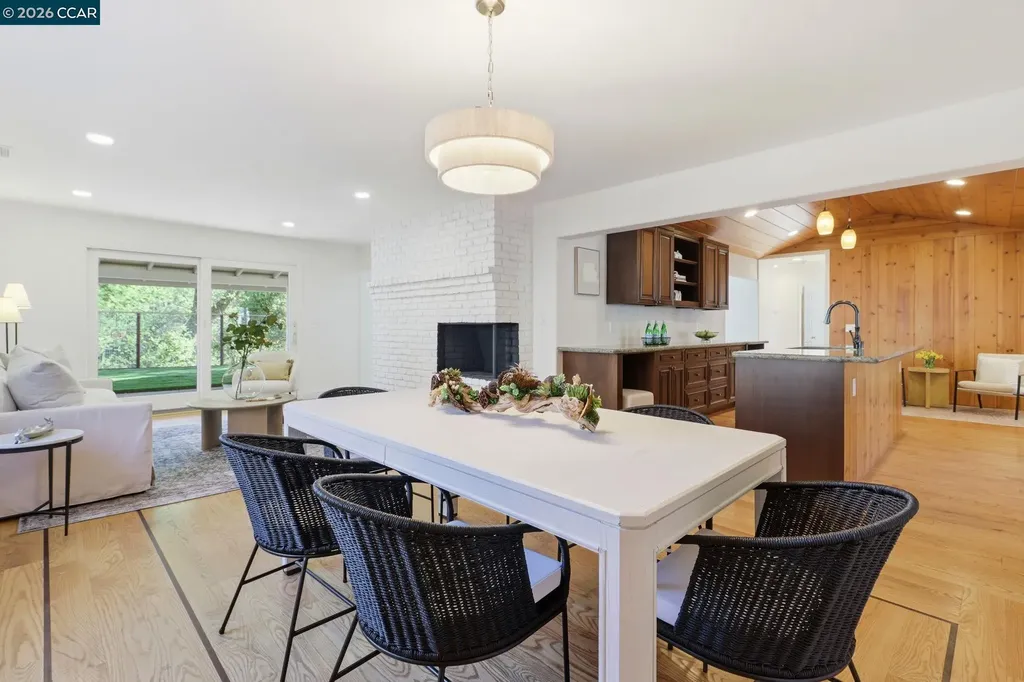 1124 Sanders Drive Moraga CA 94556