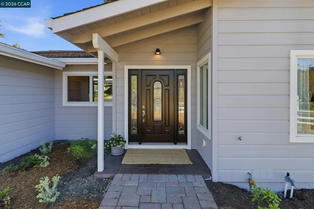 1124 Sanders Drive Moraga CA 94556