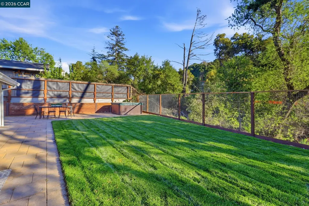 1124 Sanders Drive Moraga CA 94556