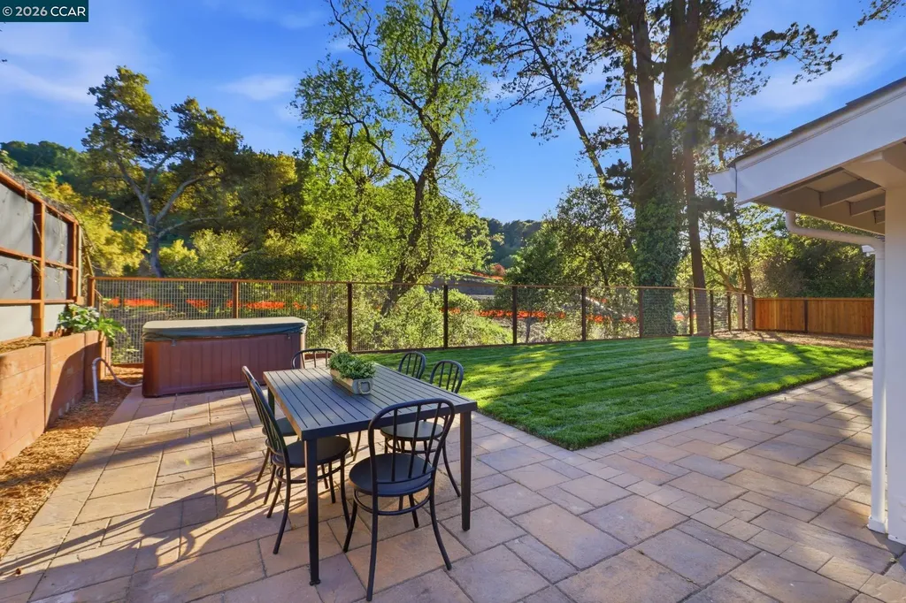 1124 Sanders Drive Moraga CA 94556