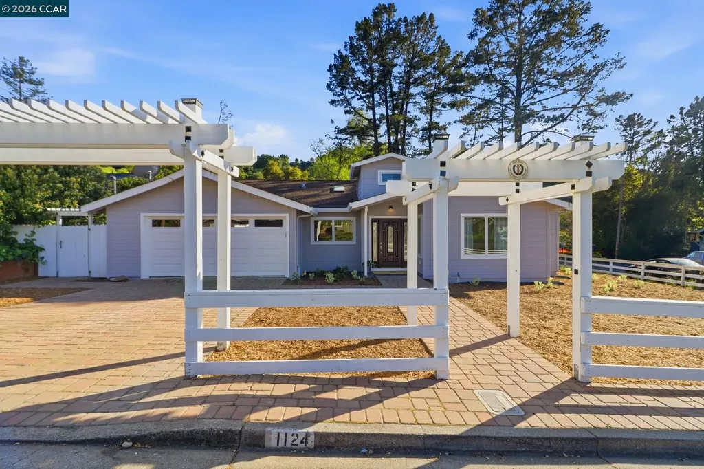 1124 Sanders Drive Moraga CA 94556