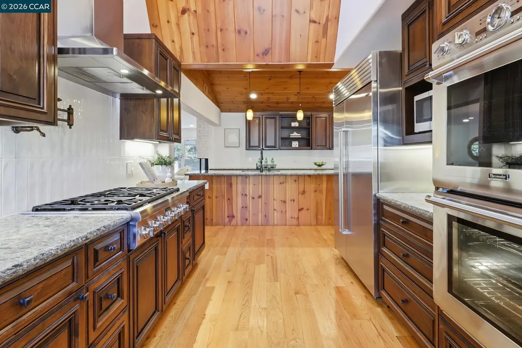 1124 Sanders Drive Moraga CA 94556